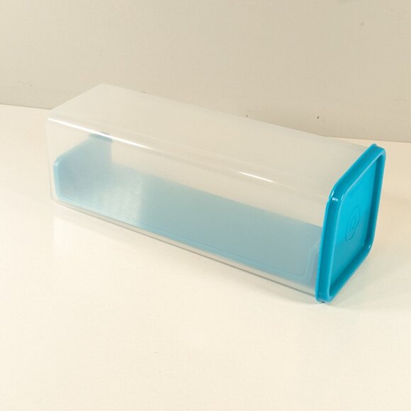 TUPPERWARE Cheese keeper in blue - Picture 2 of 9